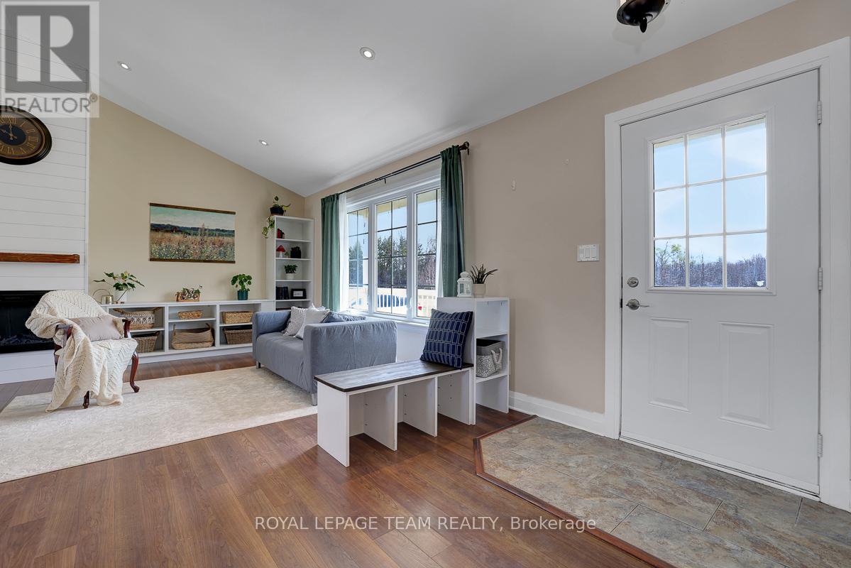 420 Hyndman Road, Edwardsburgh/cardinal, Ontario  K0E 1X0 - Photo 6 - X12968784