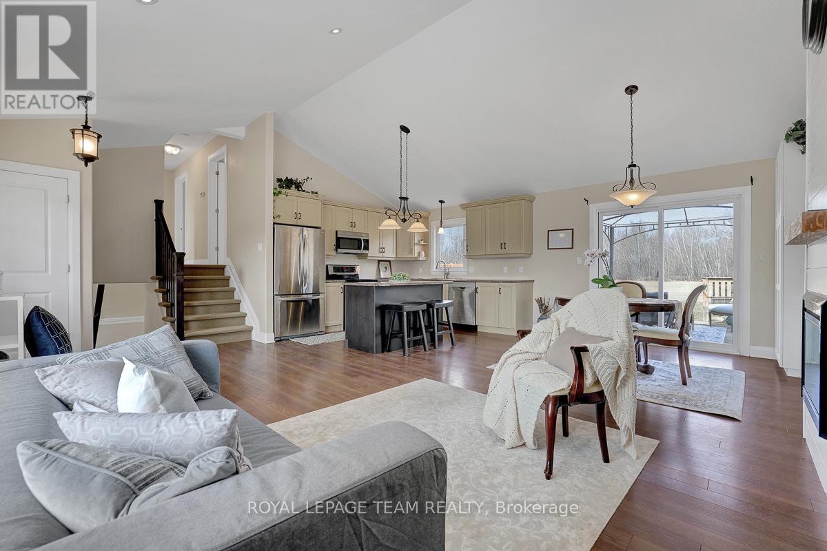 420 Hyndman Road, Edwardsburgh/cardinal, Ontario  K0E 1X0 - Photo 8 - X12968784