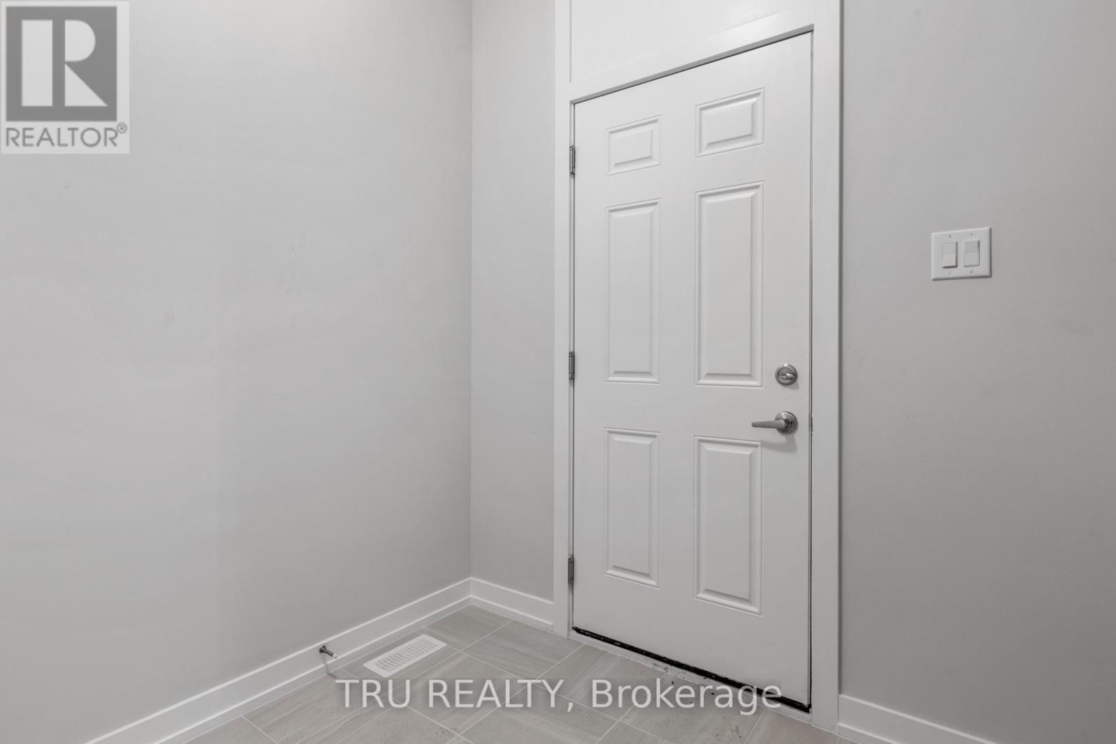 75 Hackamore Crescent, Ottawa, Ontario  K0A 2Z0 - Photo 14 - X12968854