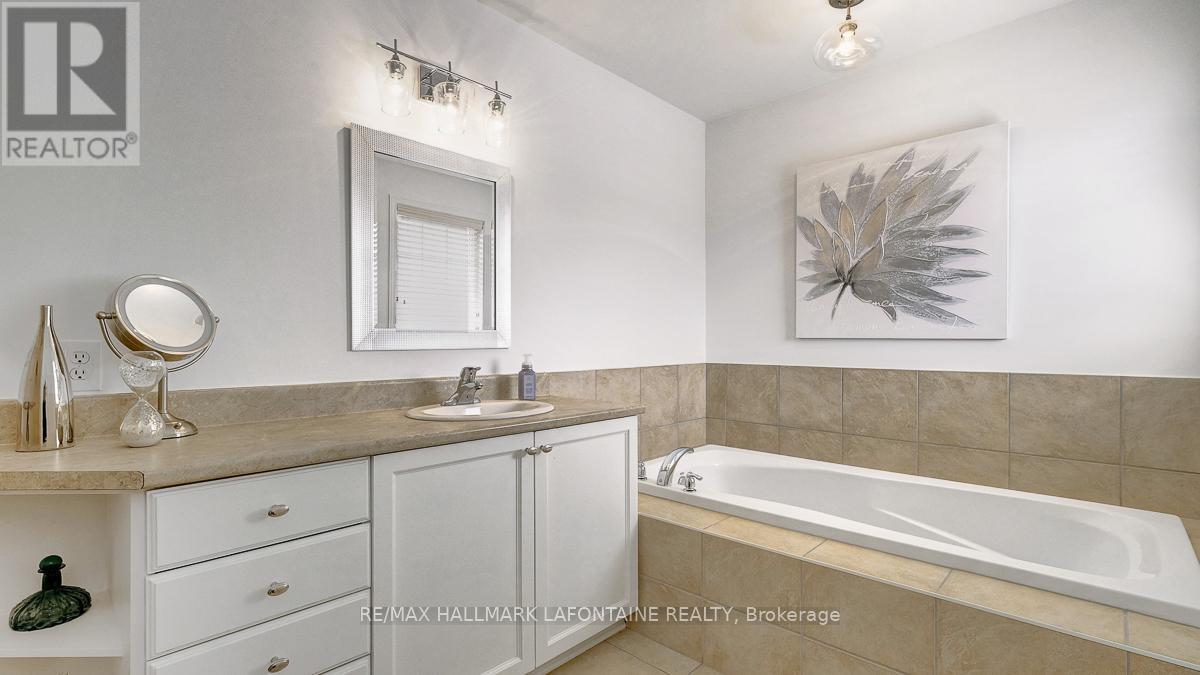 315 Rustic Hills Crescent, Ottawa, Ontario  K4A 5A8 - Photo 34 - X12968908