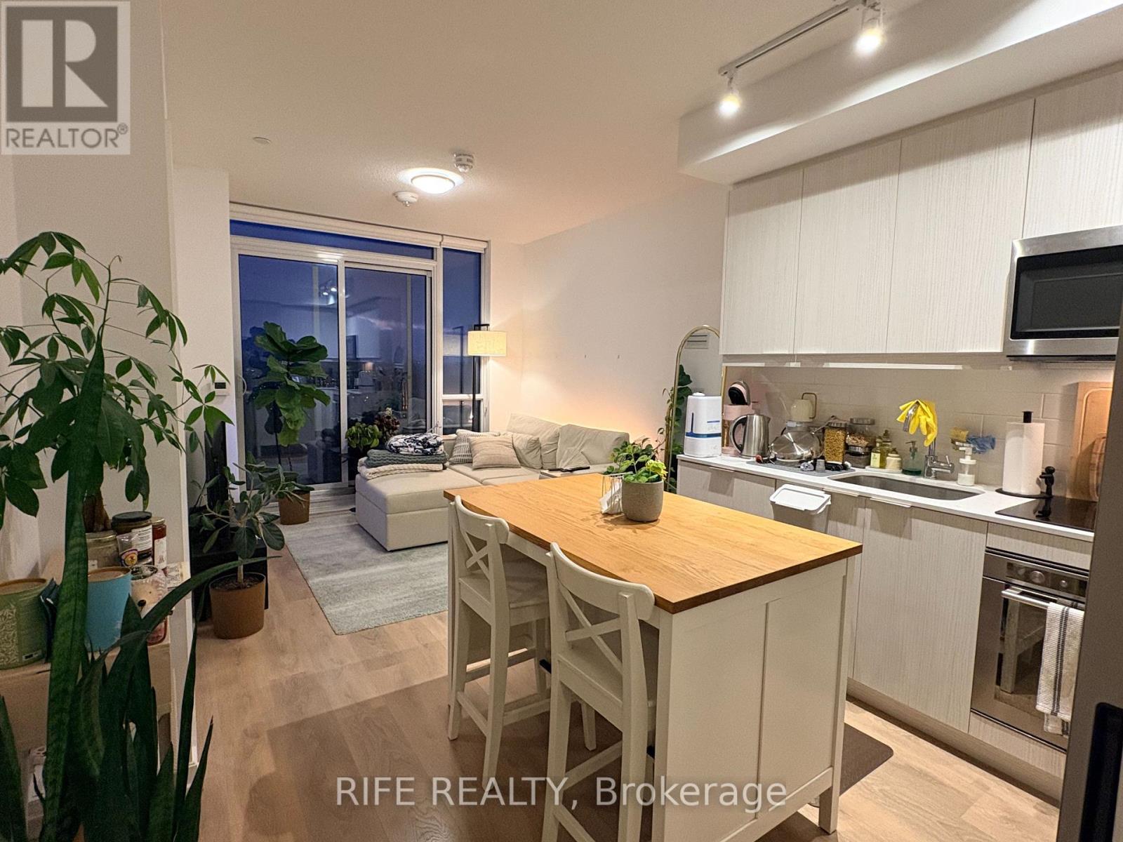 710 - 36 Forest Manor Road, Toronto, Ontario  M2J 0H3 - Photo 3 - C12968816