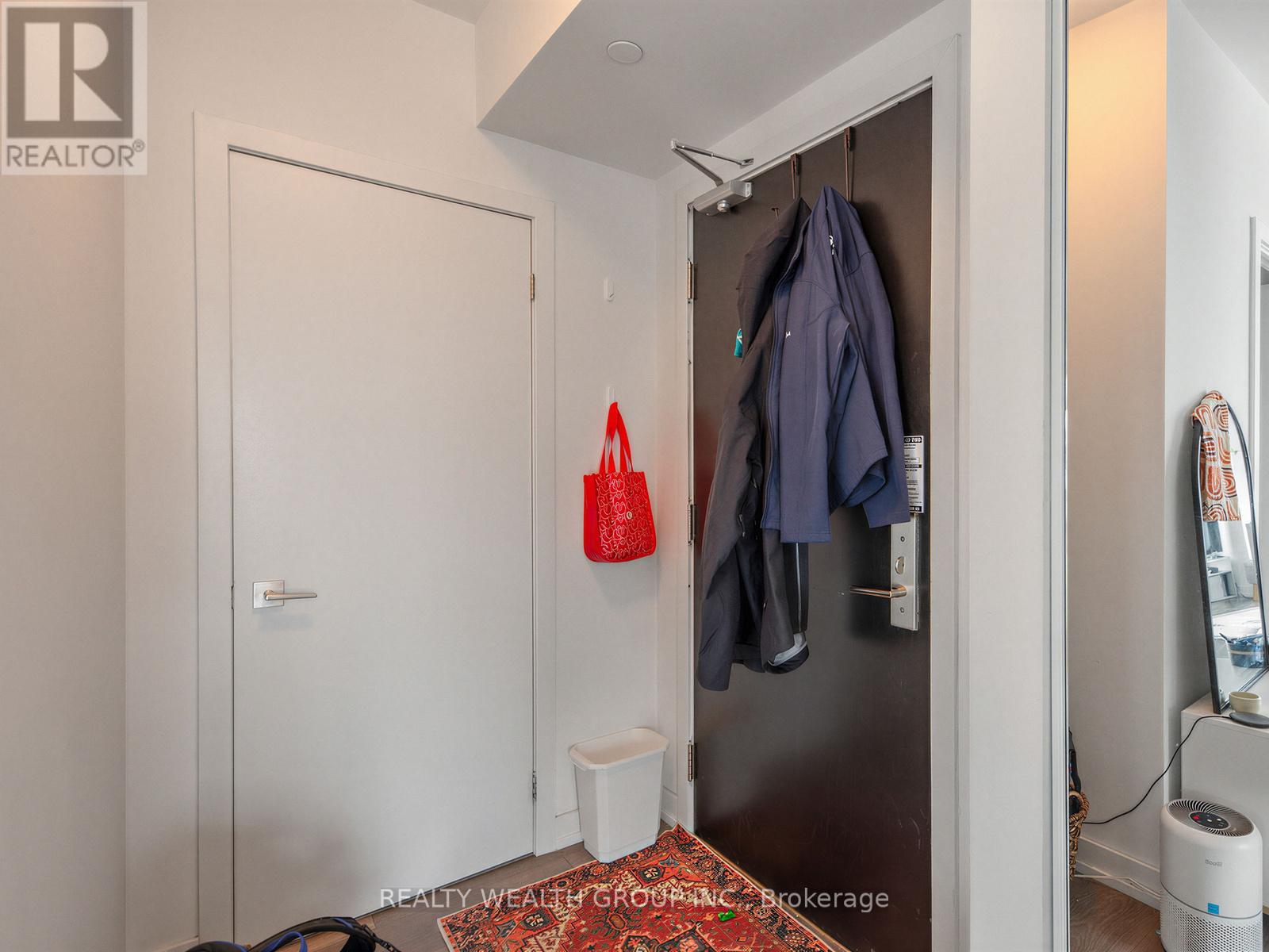 159 Wellesley Street E, Toronto, Ontario M4Y 1J4 - Photo 4 - C12968874