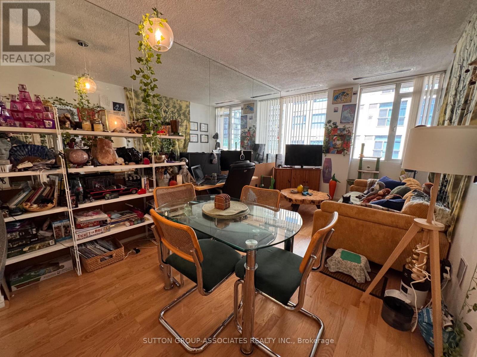 406 - 555 Yonge Street, Toronto, Ontario  M4Y 3A6 - Photo 1 - C12968898