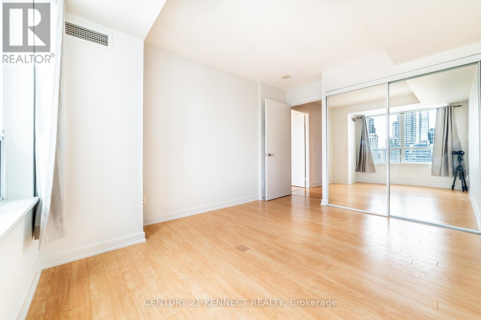 1710 - 16 Harrison Garden Boulevard, Toronto, Ontario M2N 7J6 - Photo 16 - C12968904