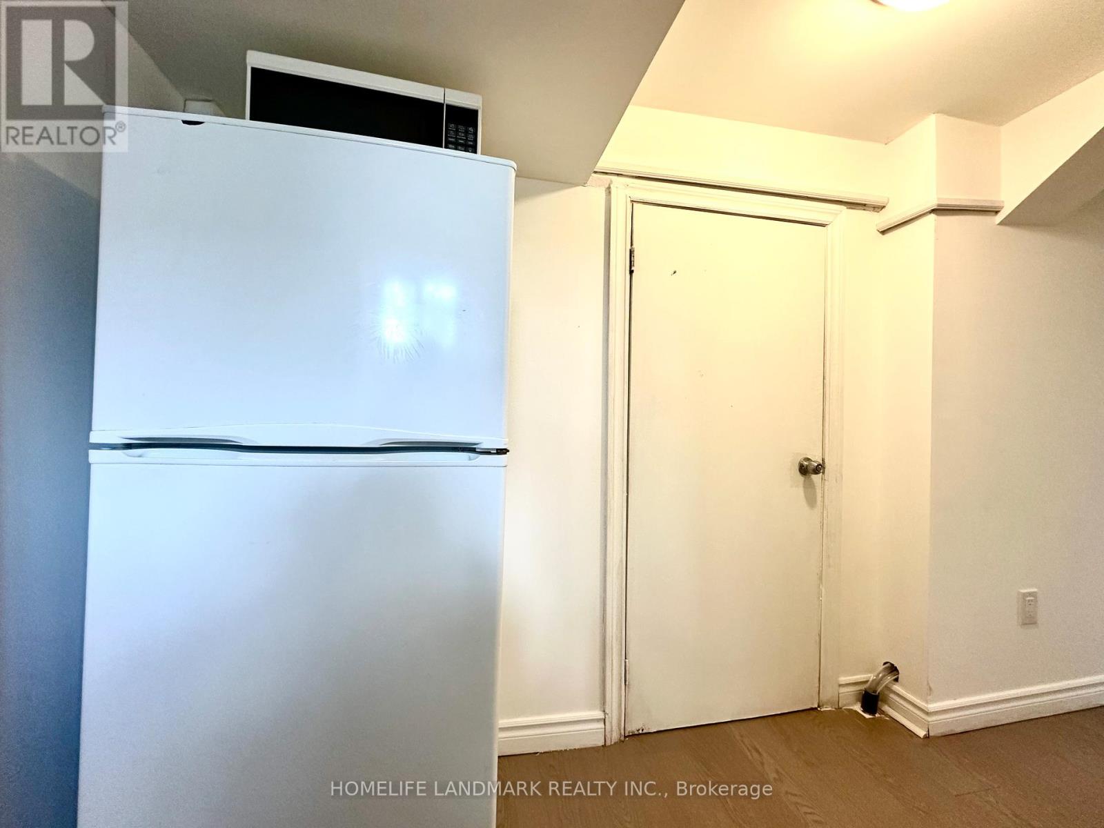 Bsmt - 46 Verwood Avenue, Toronto, Ontario  M3H 2K7 - Photo 8 - C12968920