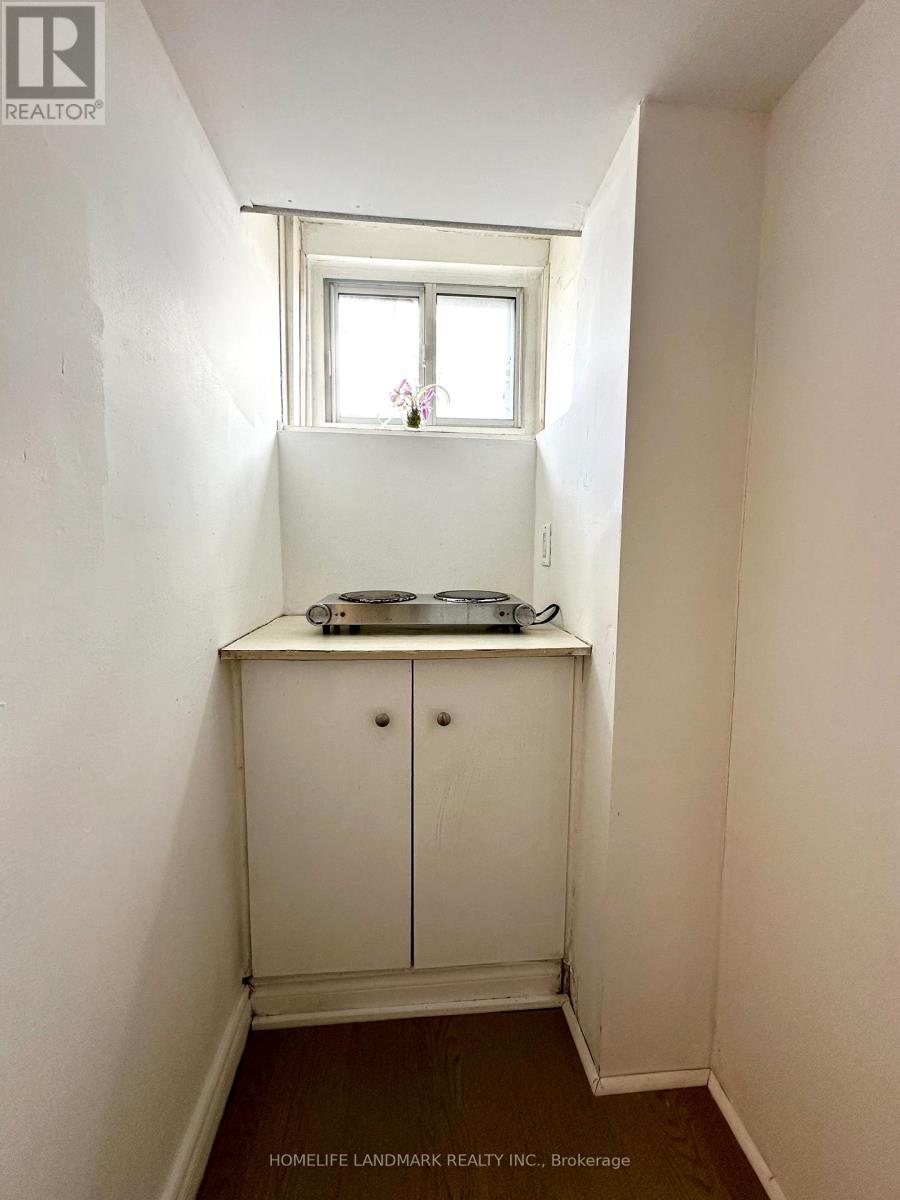 Bsmt - 46 Verwood Avenue, Toronto, Ontario  M3H 2K7 - Photo 9 - C12968920