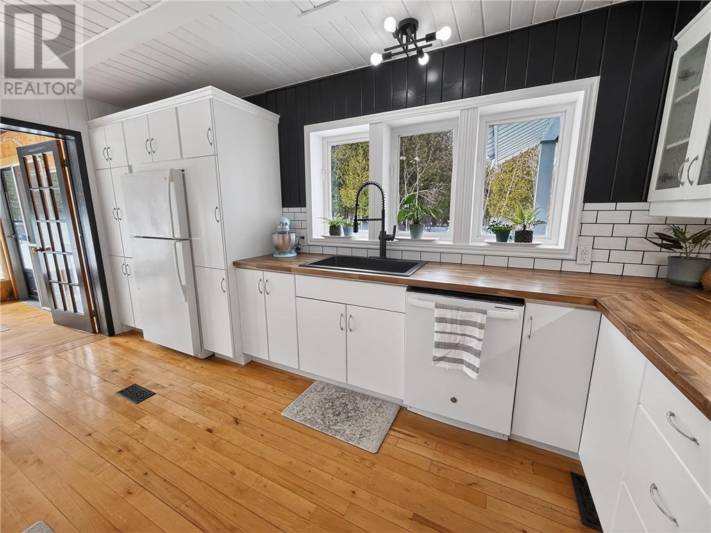 1 Wright Street S, Manitoulin Island, Ontario  P0P 1H0 - Photo 13 - 2127028