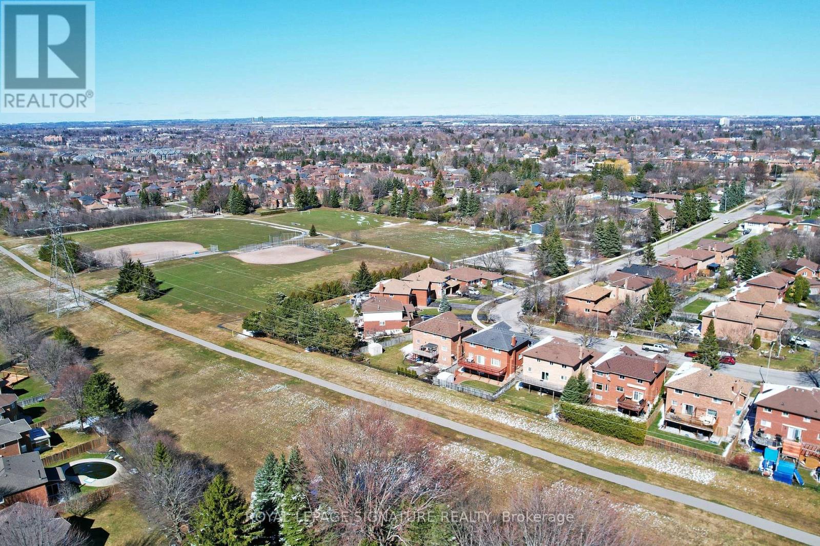 22 Winter Court, Whitby, Ontario  L1N 8Y2 - Photo 35 - E12968806