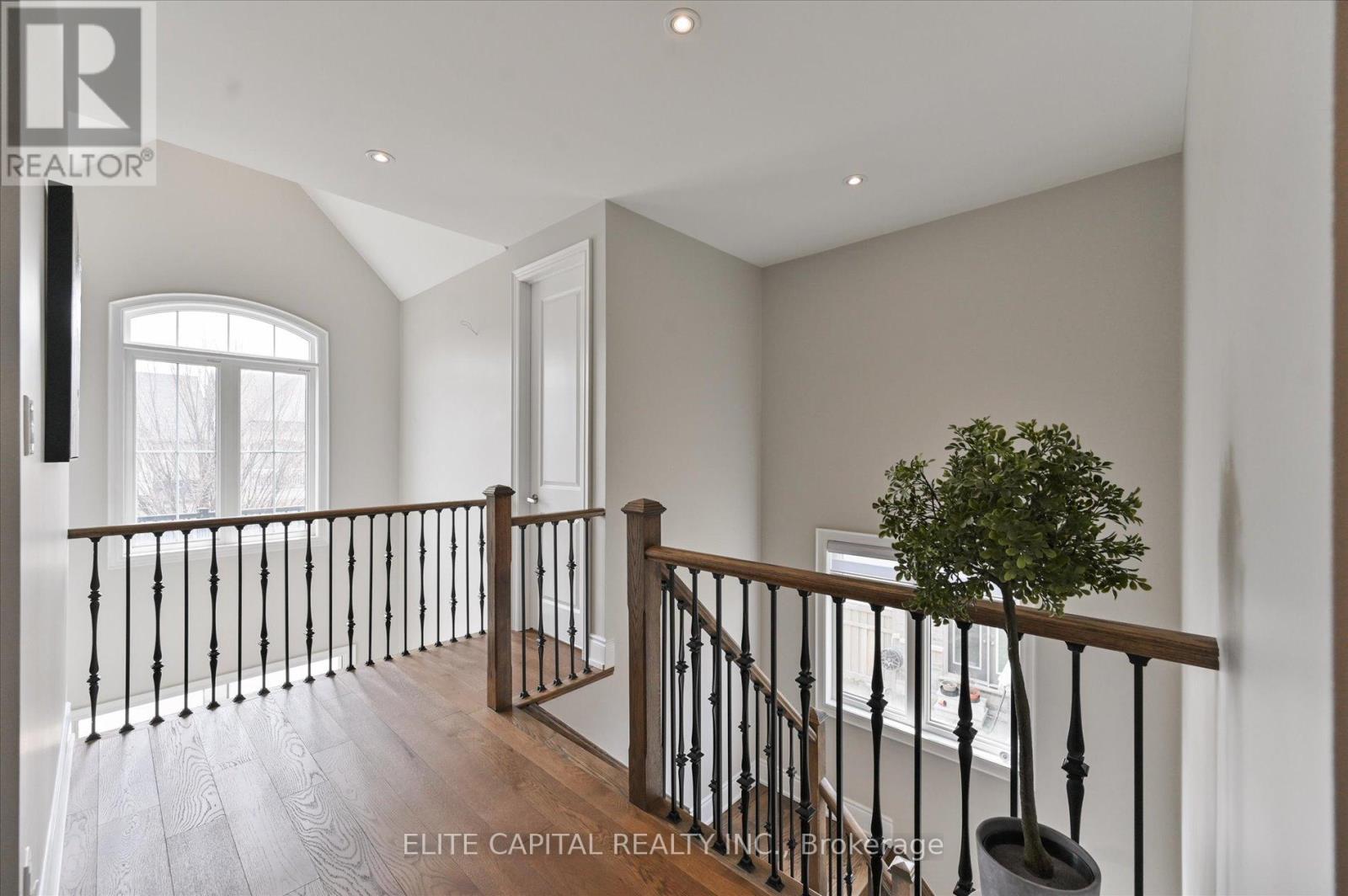 18 Rotondo Crescent, Vaughan, Ontario  L4H 4L9 - Photo 11 - N12968786