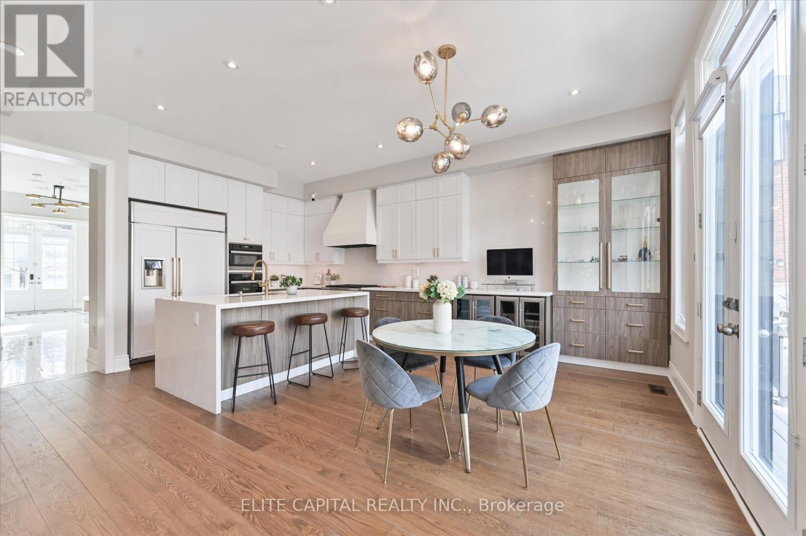 18 Rotondo Crescent, Vaughan, Ontario  L4H 4L9 - Photo 6 - N12968786