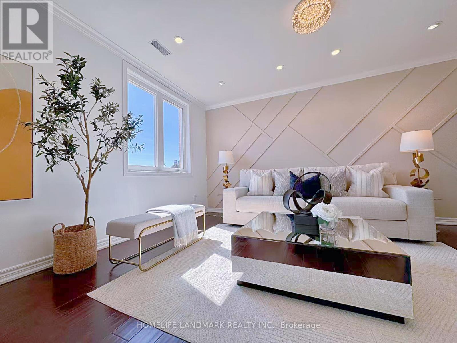 614 - 75 Weldrick Road E, Richmond Hill, Ontario  L4C 0H9 - Photo 1 - N12968796