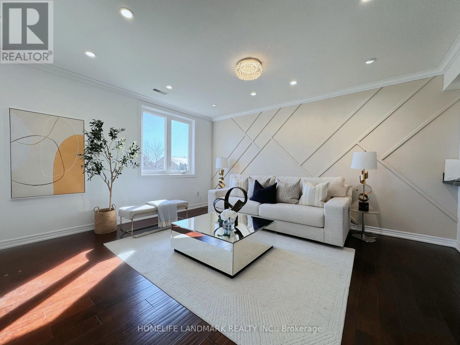 614 - 75 Weldrick Road E, Richmond Hill, Ontario  L4C 0H9 - Photo 2 - N12968796