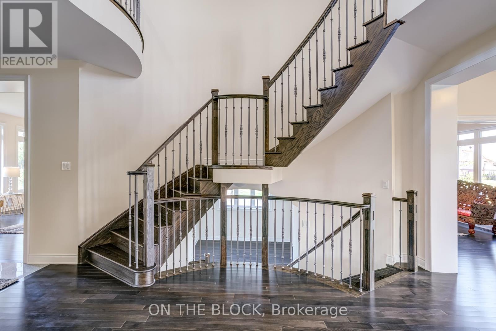 24 Whitewood Drive, Whitchurch-Stouffville, Ontario  L4A 1R9 - Photo 17 - N12968804