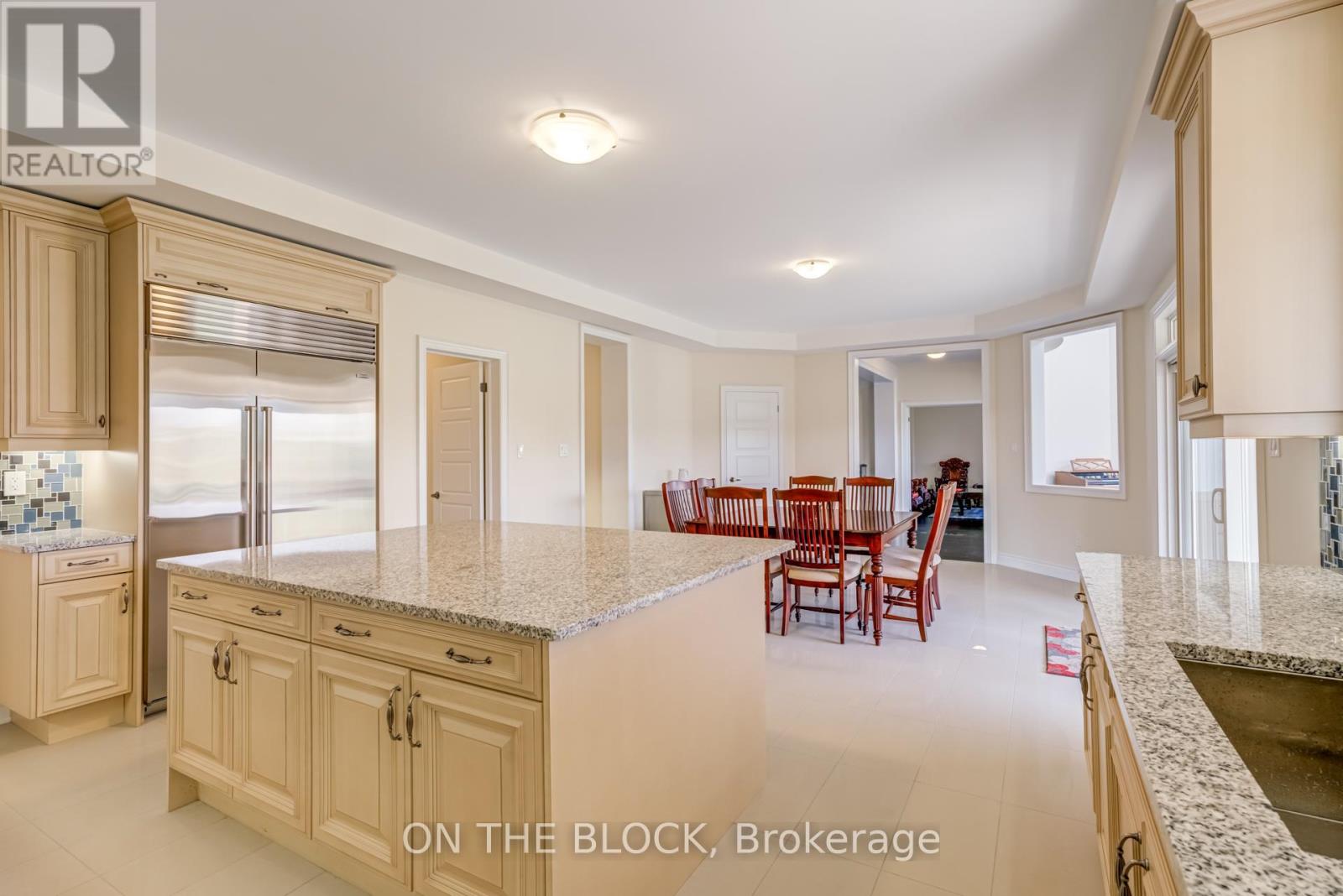 24 Whitewood Drive, Whitchurch-Stouffville, Ontario  L4A 1R9 - Photo 25 - N12968804