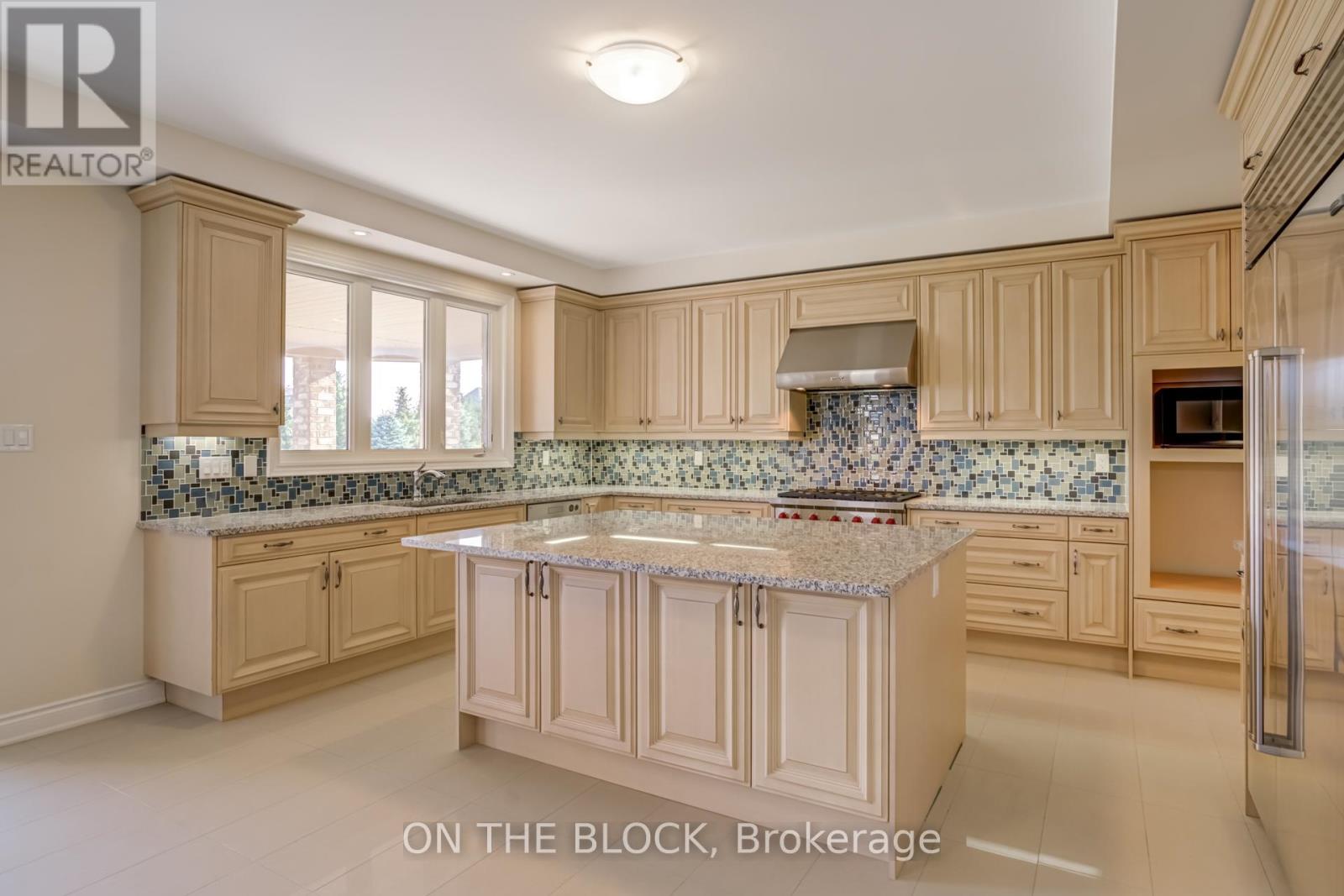 24 Whitewood Drive, Whitchurch-Stouffville, Ontario  L4A 1R9 - Photo 26 - N12968804