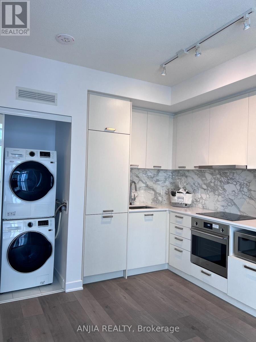 603 - 38 Honeycrisp Crescent, Vaughan, Ontario  L4K 0M8 - Photo 3 - N12968832