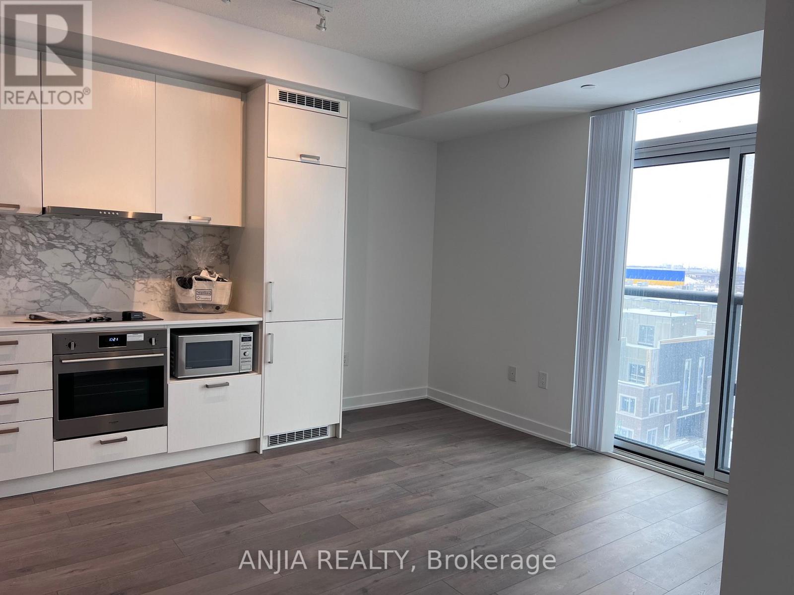 603 - 38 Honeycrisp Crescent, Vaughan, Ontario  L4K 0M8 - Photo 5 - N12968832