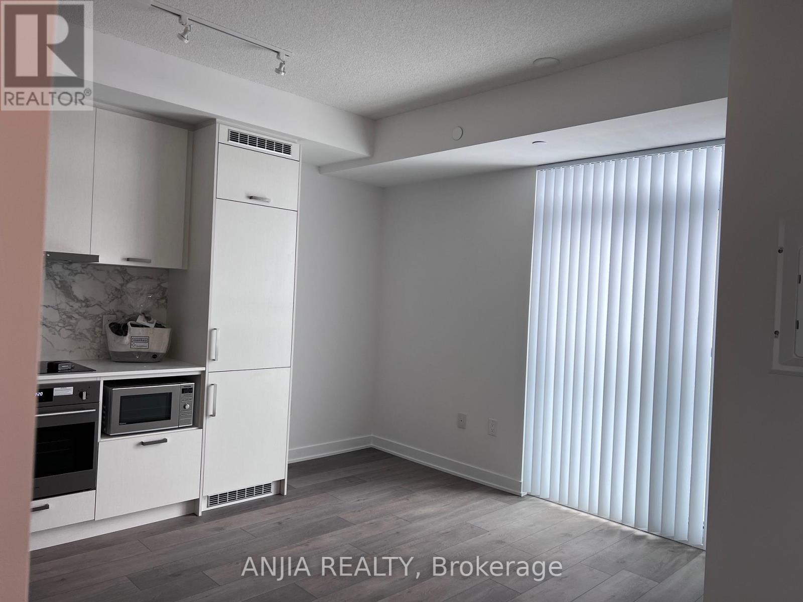 603 - 38 Honeycrisp Crescent, Vaughan, Ontario  L4K 0M8 - Photo 9 - N12968832