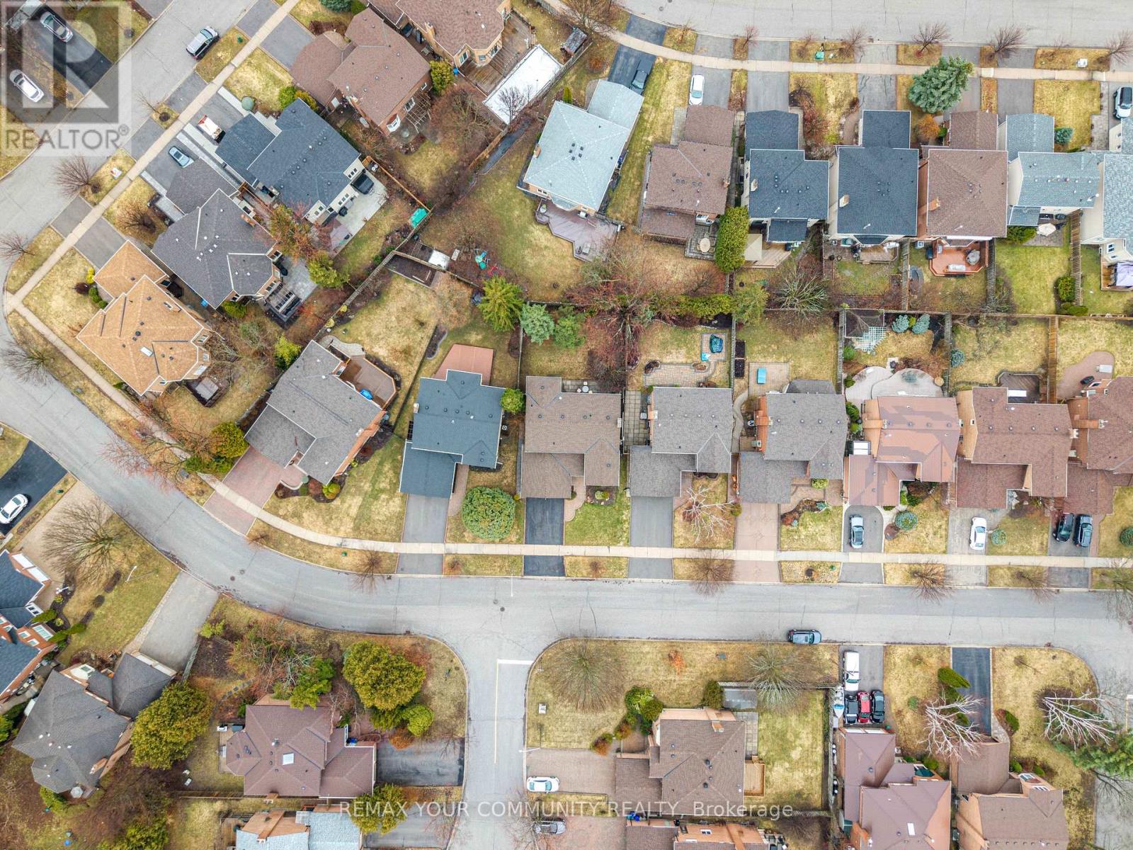 42 Houseman Crescent, Richmond Hill, Ontario  L4C 7R8 - Photo 49 - N12968896