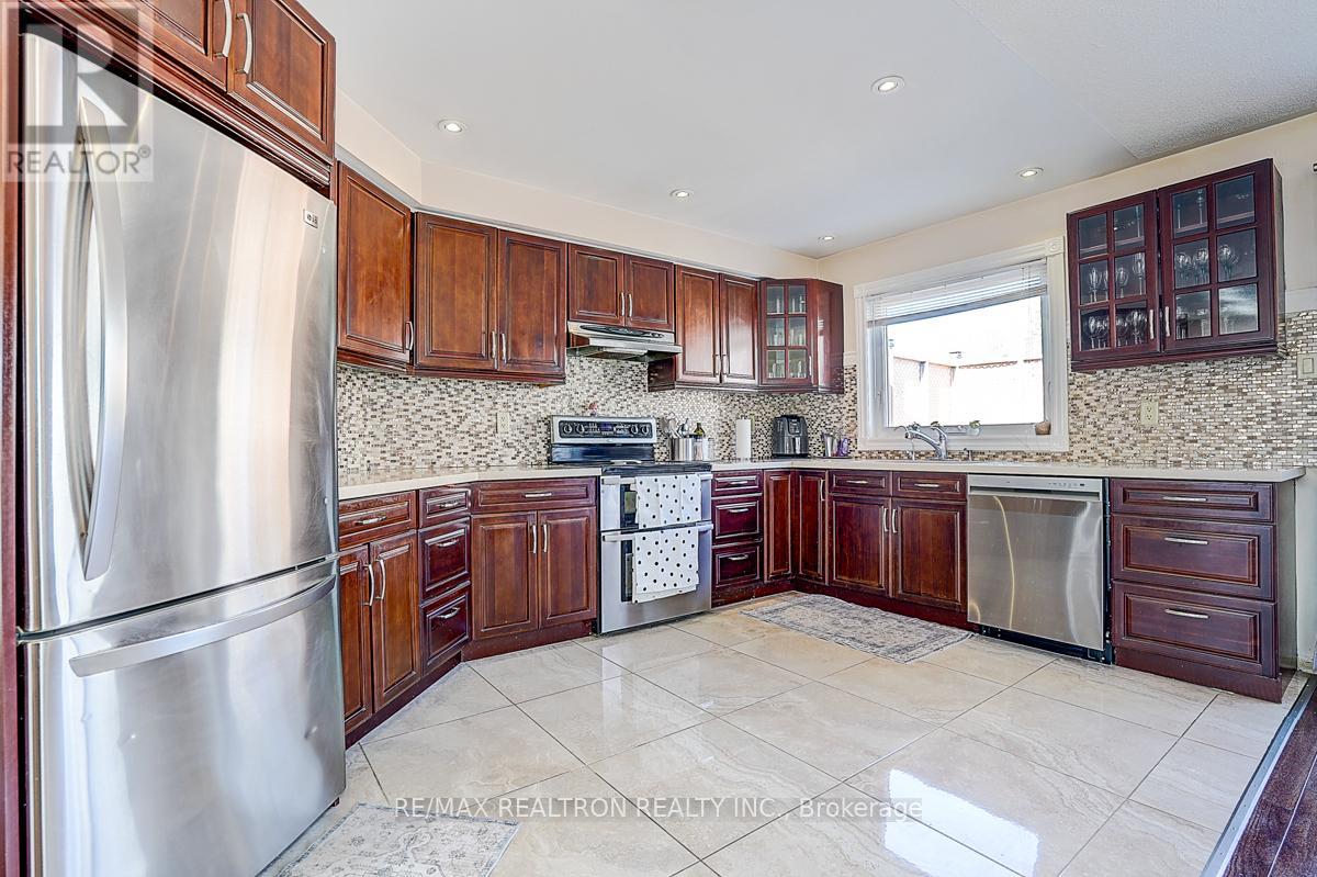 43 Kingsgate Crescent, East Gwillimbury, Ontario  L0G 1M0 - Photo 10 - N12968912