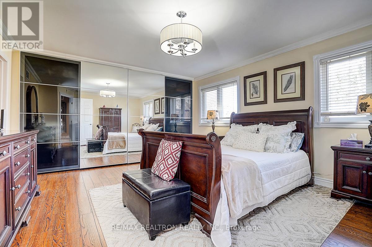 43 Kingsgate Crescent, East Gwillimbury, Ontario  L0G 1M0 - Photo 14 - N12968912