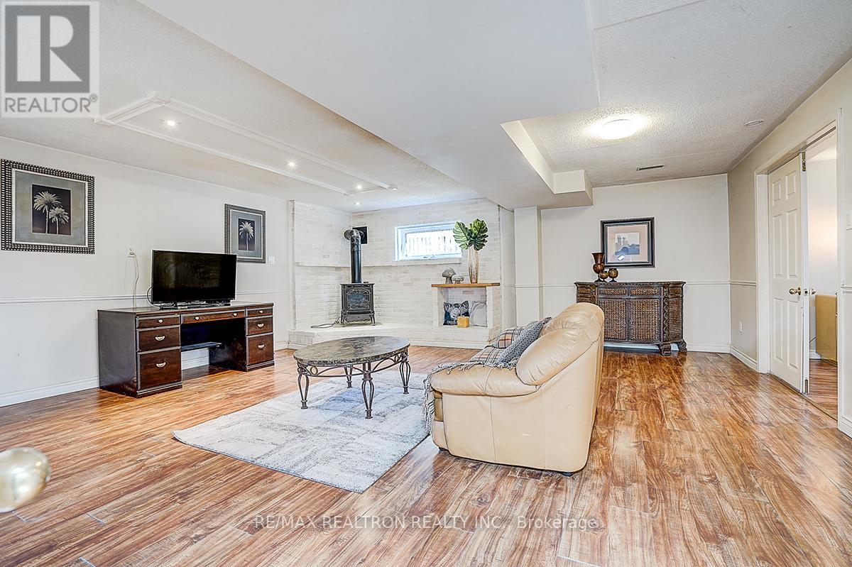 43 Kingsgate Crescent, East Gwillimbury, Ontario  L0G 1M0 - Photo 19 - N12968912