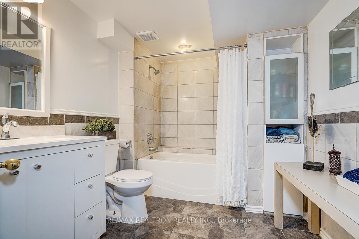 43 Kingsgate Crescent, East Gwillimbury, Ontario  L0G 1M0 - Photo 24 - N12968912