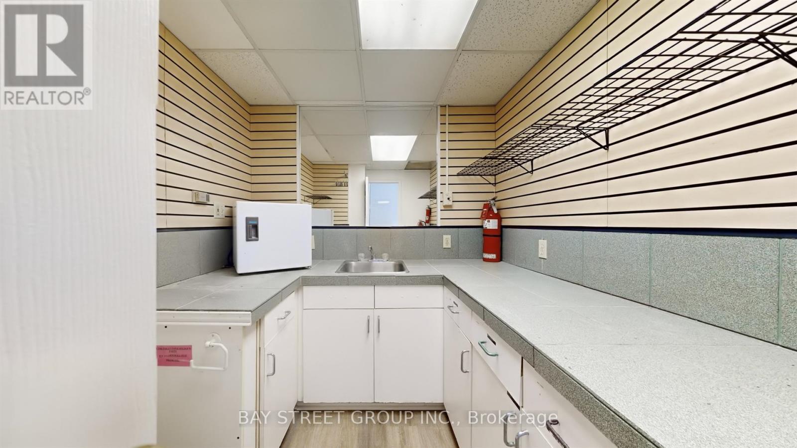 101 - 66 Maple Avenue, Barrie (City Centre), Ontario L4N 1R8 - Photo 16 - S12968922