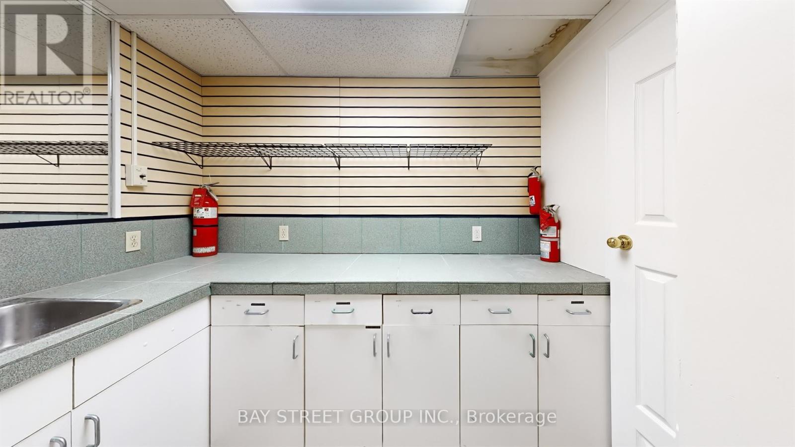 101 - 66 Maple Avenue, Barrie (City Centre), Ontario L4N 1R8 - Photo 18 - S12968922