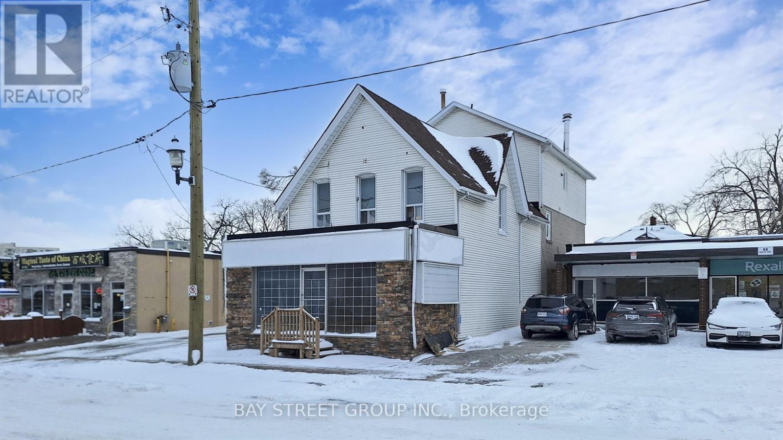 101 - 66 Maple Avenue, Barrie (City Centre), Ontario L4N 1R8 - Photo 2 - S12968922