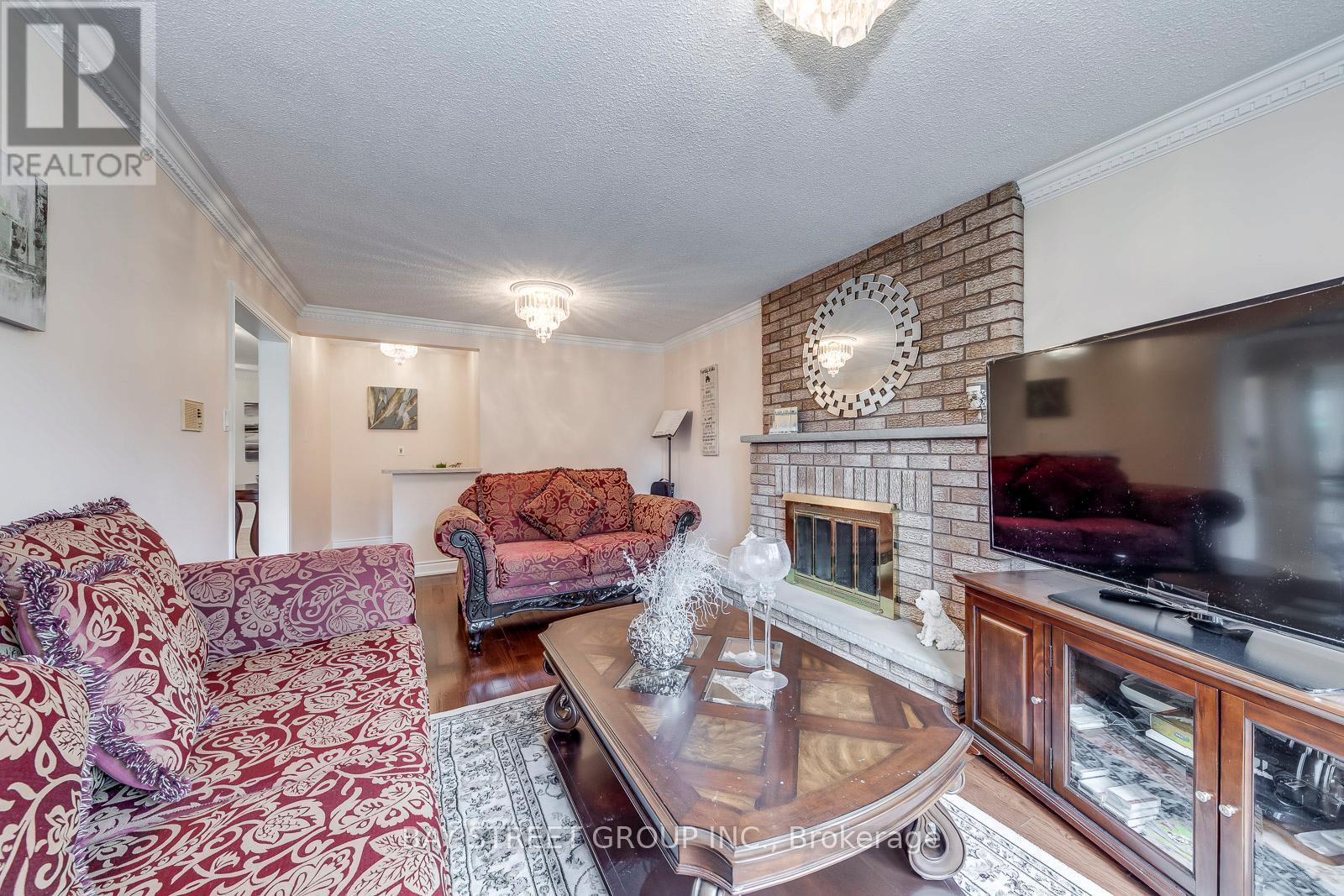 1394 Peartree Circle, Oakville, Ontario  L6M 2J1 - Photo 18 - W12968792
