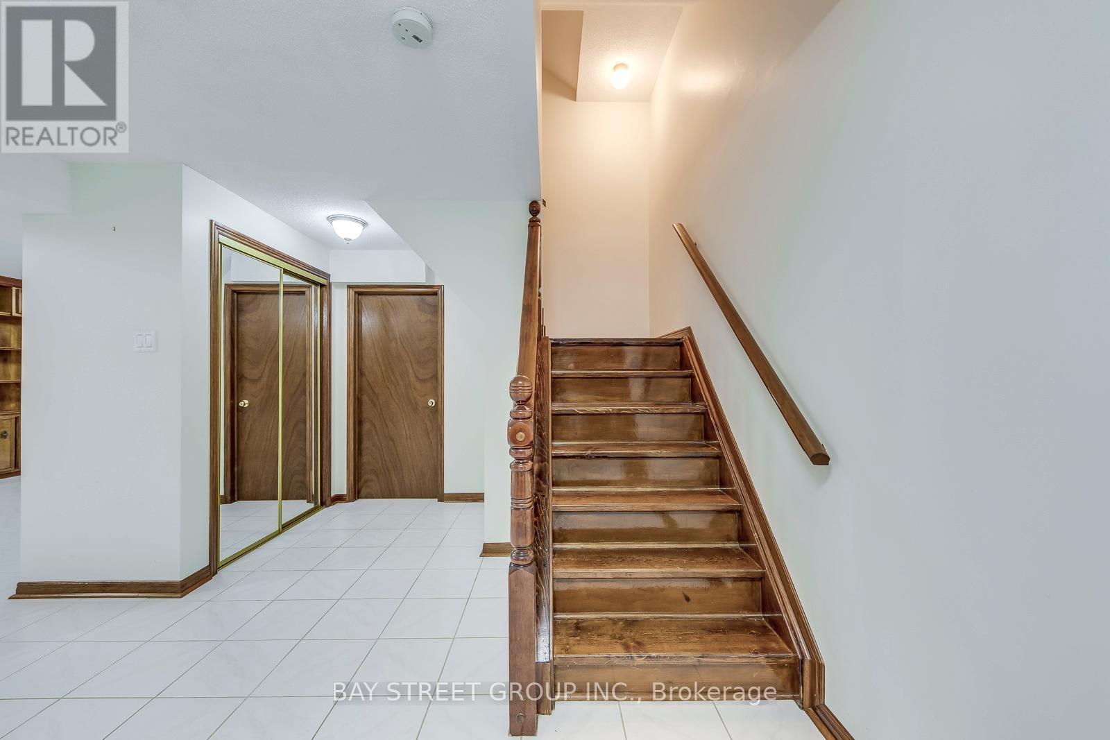 1394 Peartree Circle, Oakville, Ontario  L6M 2J1 - Photo 38 - W12968792