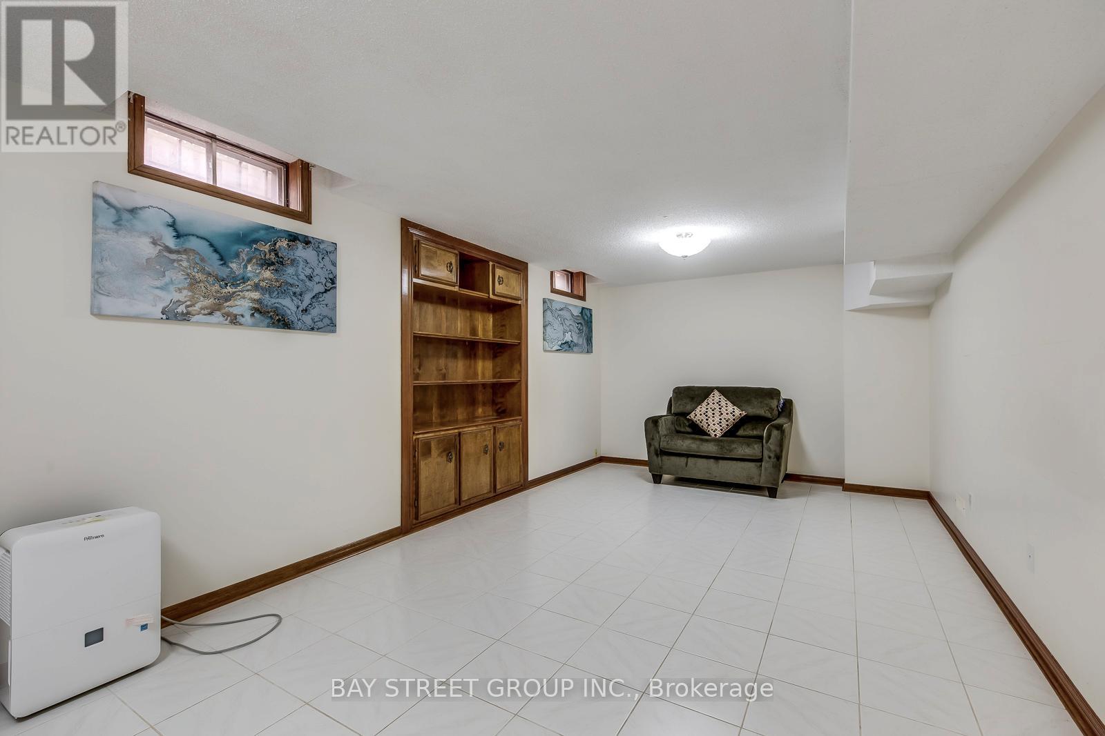 1394 Peartree Circle, Oakville, Ontario  L6M 2J1 - Photo 41 - W12968792