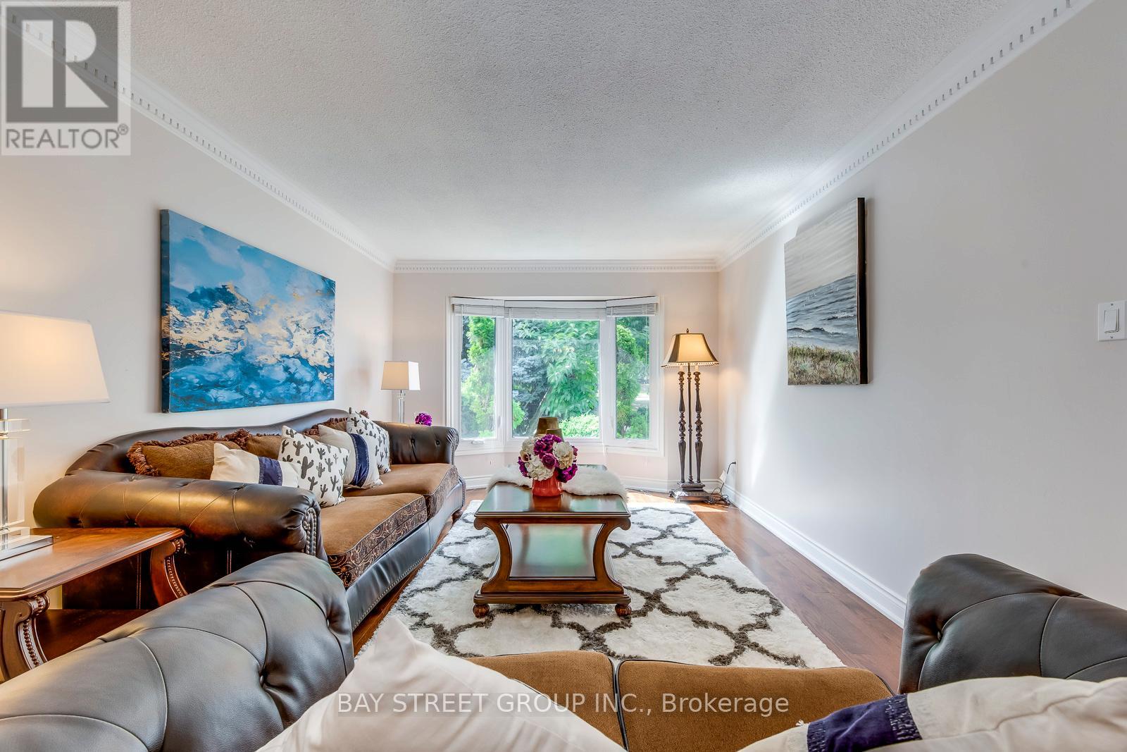 1394 Peartree Circle, Oakville, Ontario  L6M 2J1 - Photo 8 - W12968792