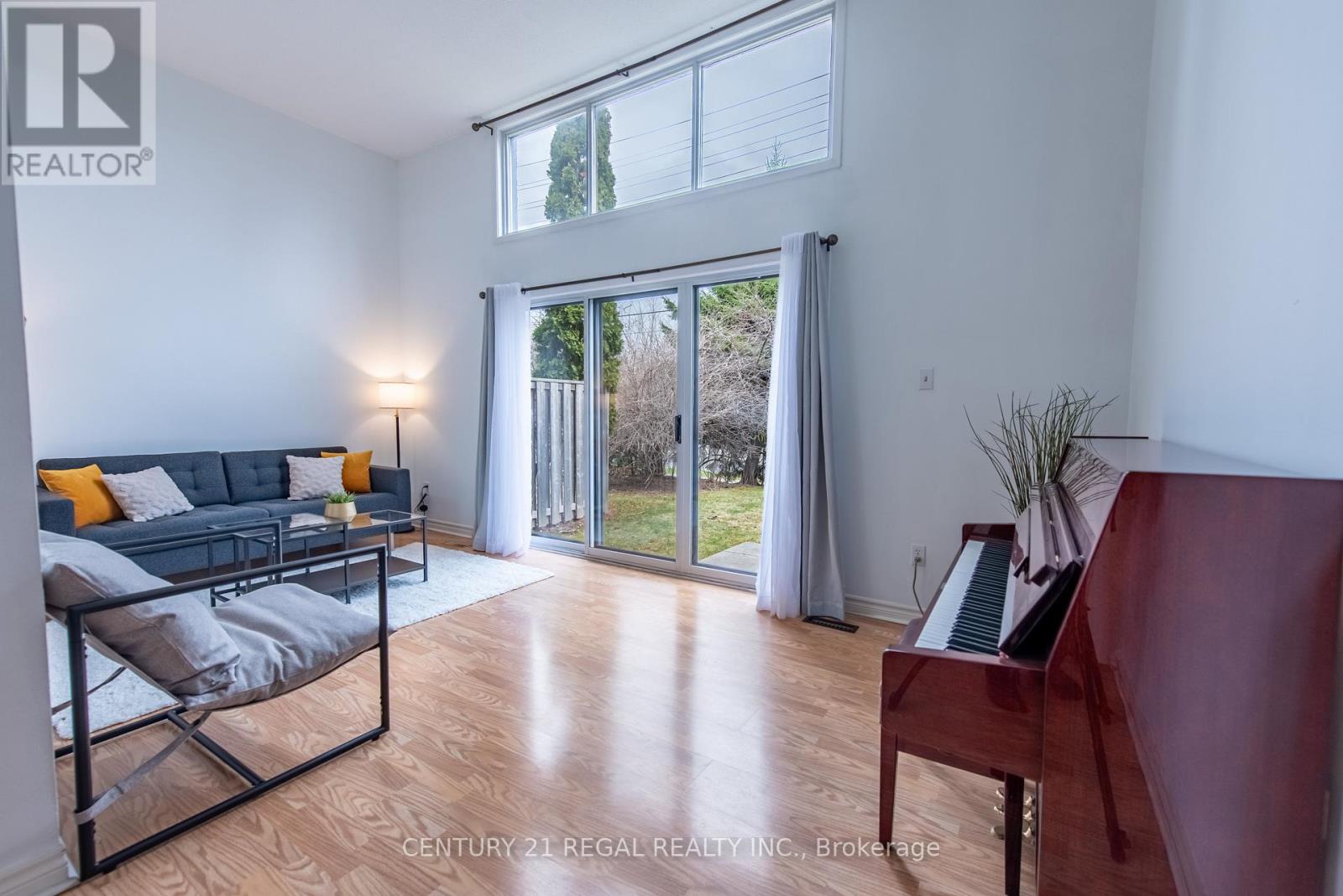 5 - 4 Bradbrook Road, Toronto, Ontario  M8Z 5V3 - Photo 8 - W12968820