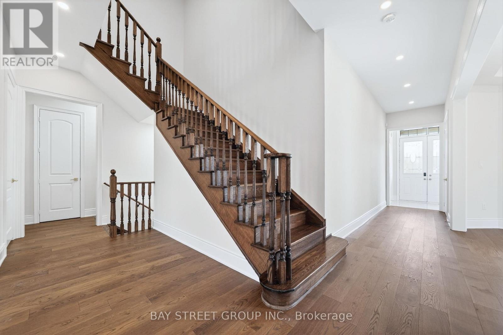 3178 Buttonbush Trail, Oakville, Ontario  L6H 0T4 - Photo 19 - W12968840