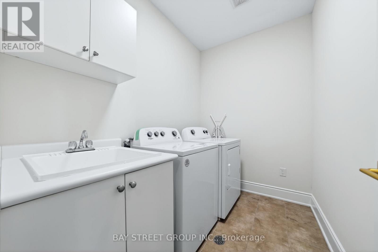 3178 Buttonbush Trail, Oakville, Ontario  L6H 0T4 - Photo 27 - W12968840