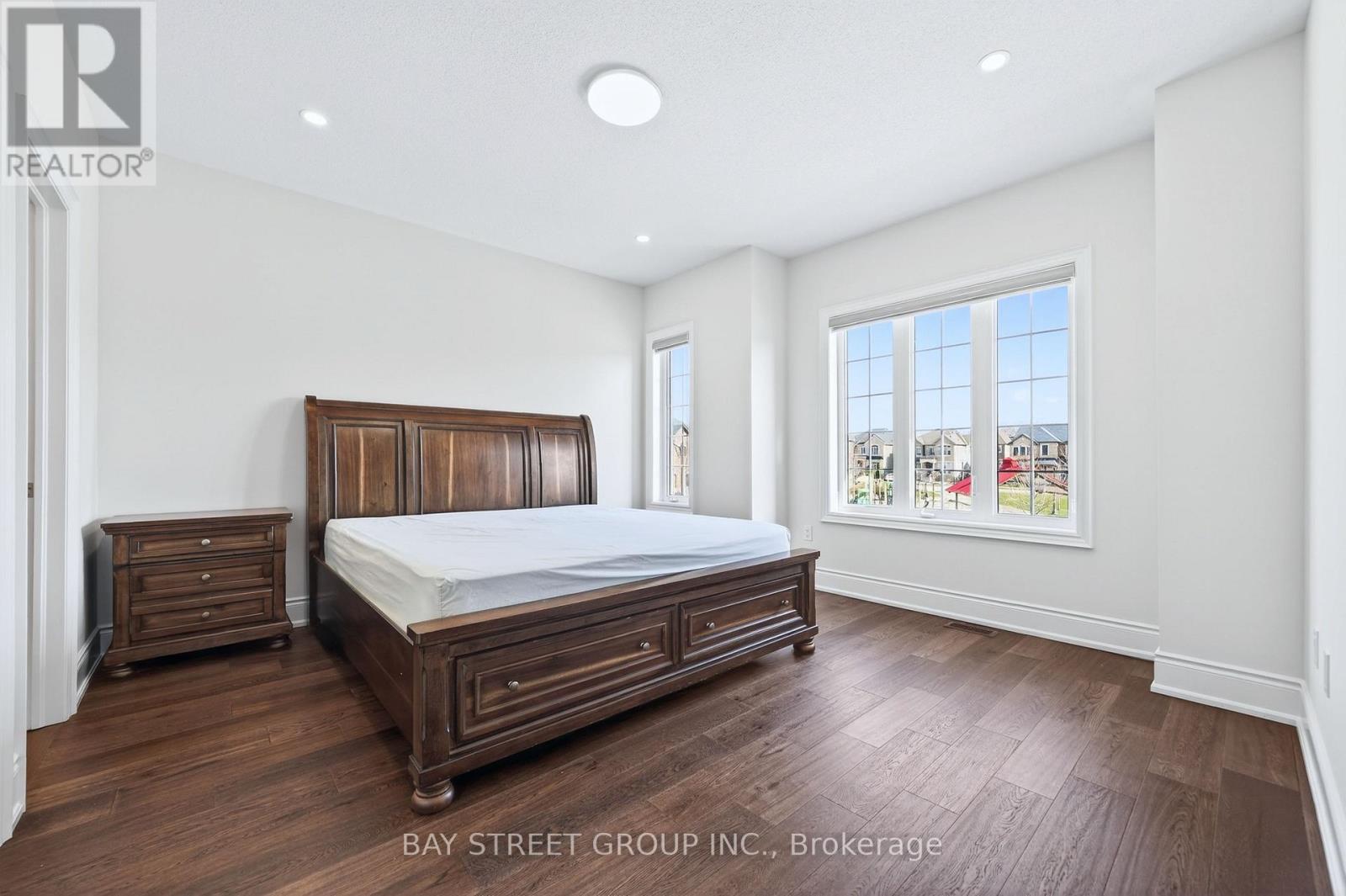 3178 Buttonbush Trail, Oakville, Ontario  L6H 0T4 - Photo 30 - W12968840