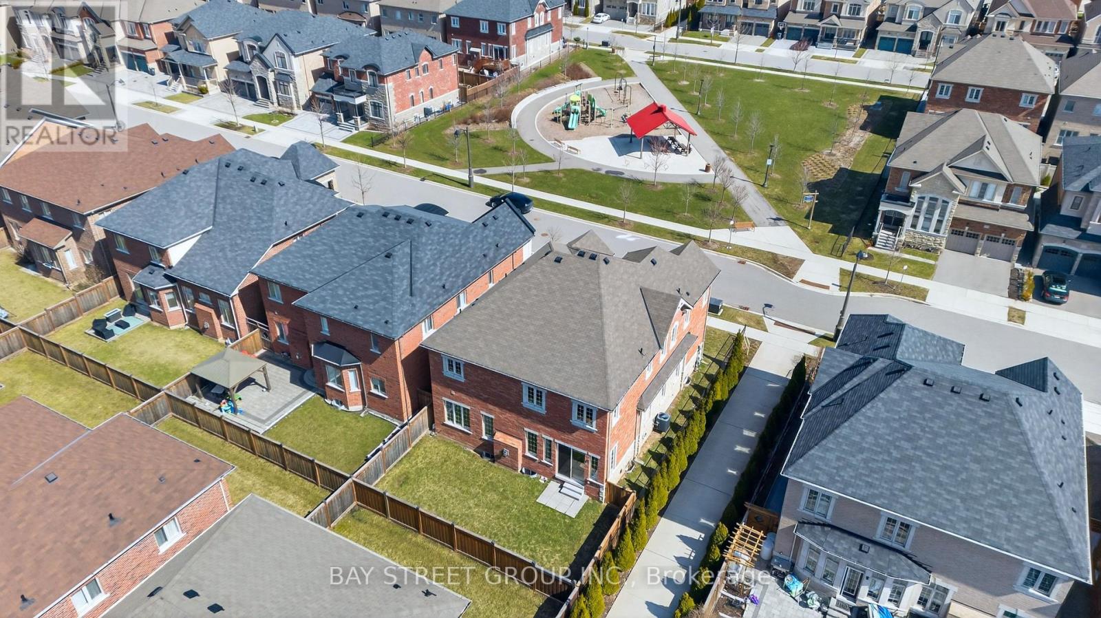 3178 Buttonbush Trail, Oakville, Ontario  L6H 0T4 - Photo 37 - W12968840