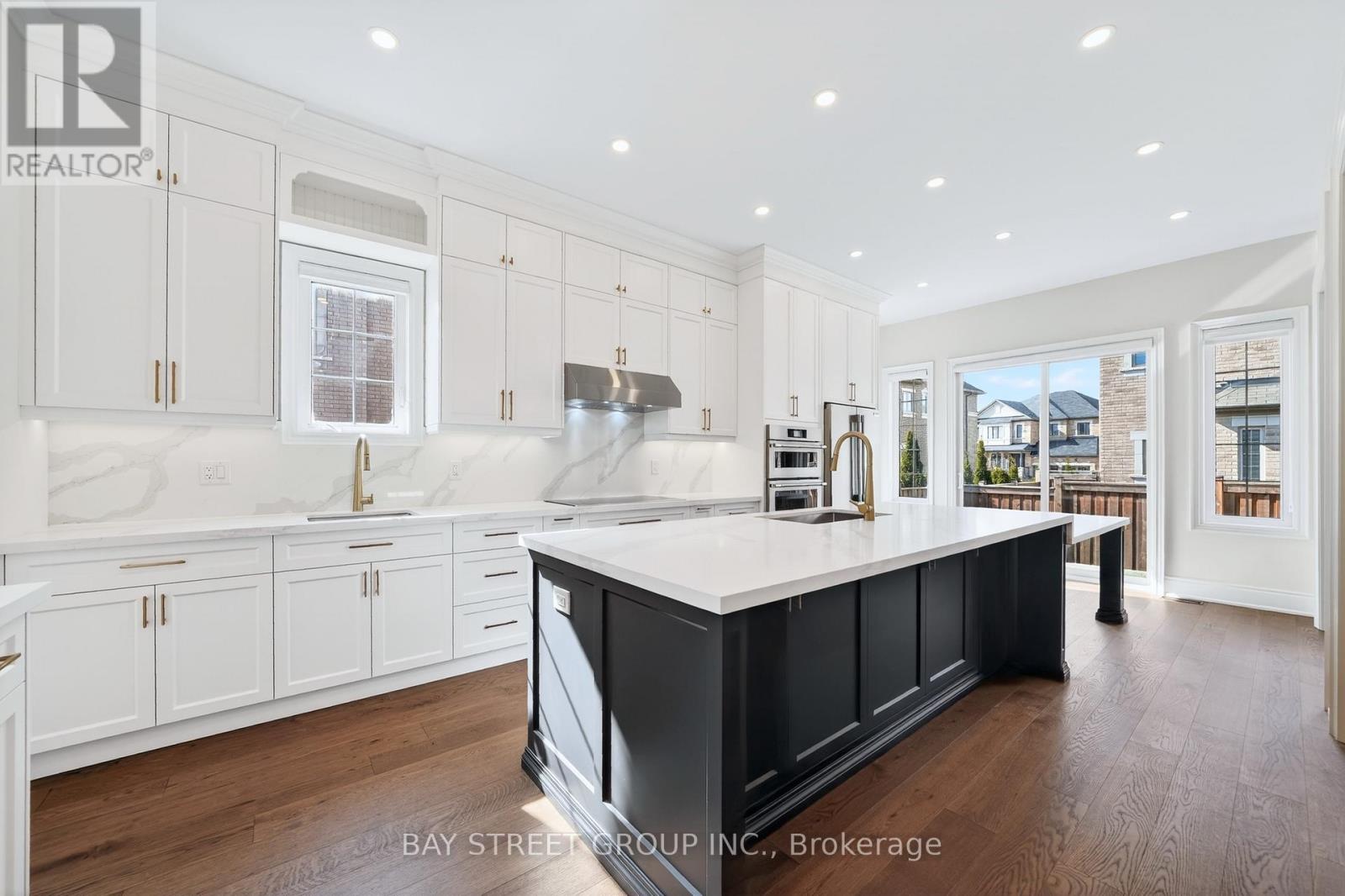 3178 Buttonbush Trail, Oakville, Ontario  L6H 0T4 - Photo 4 - W12968840