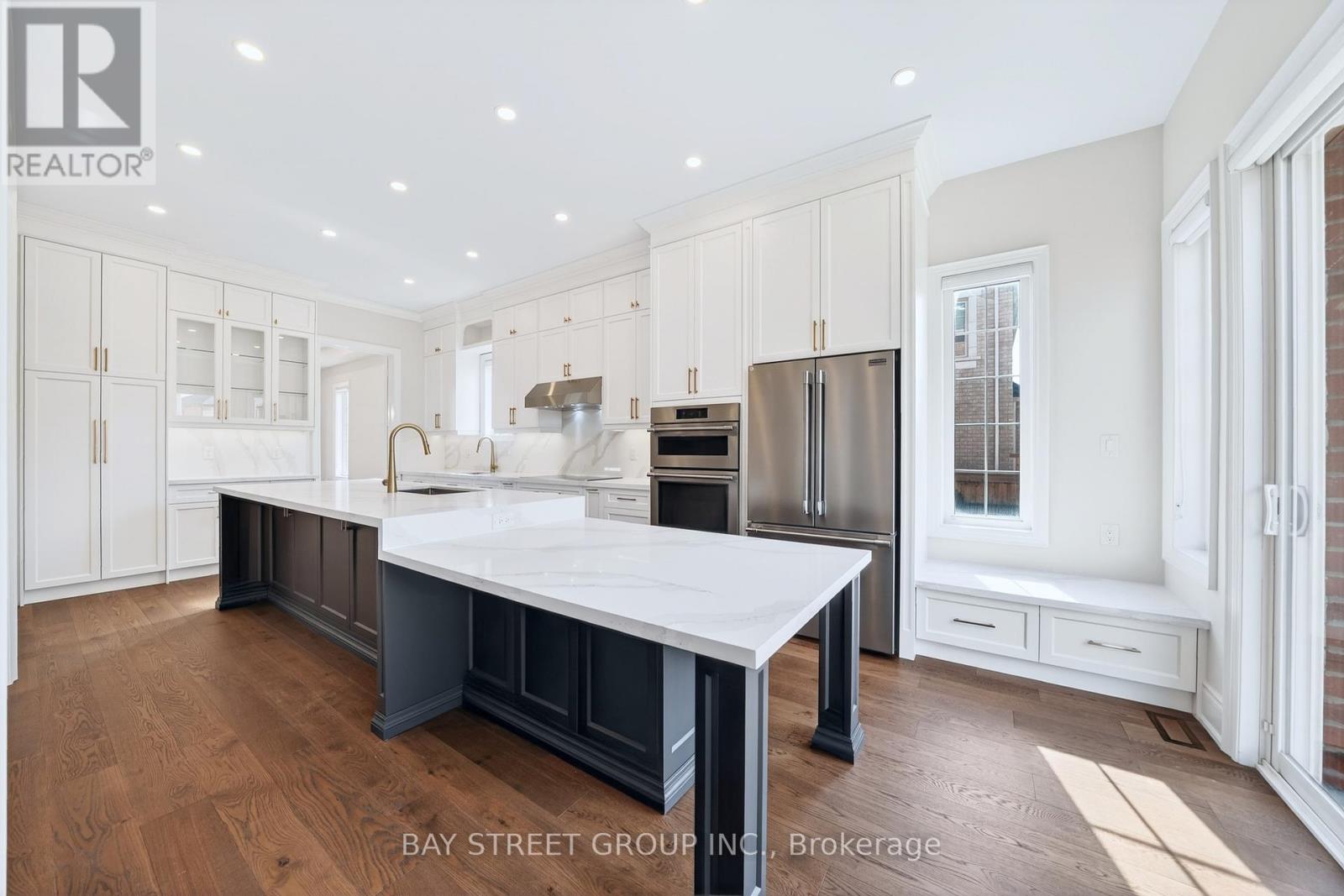 3178 Buttonbush Trail, Oakville, Ontario  L6H 0T4 - Photo 5 - W12968840