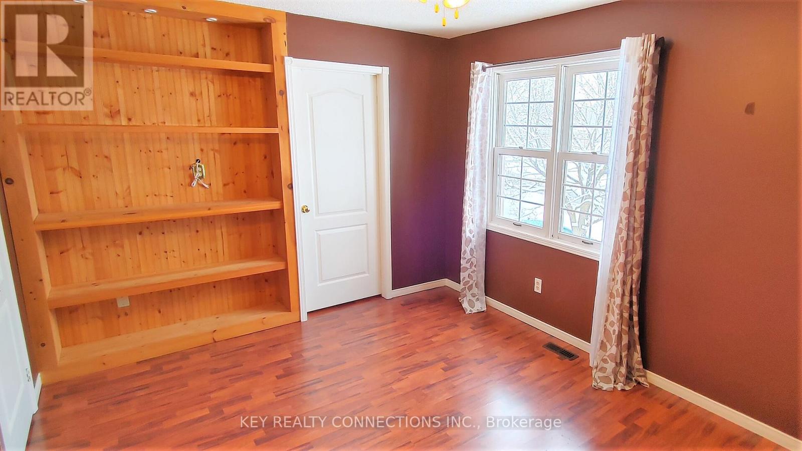 318 Michael Drive, Orangeville, Ontario  L9W 4M5 - Photo 10 - W12968870