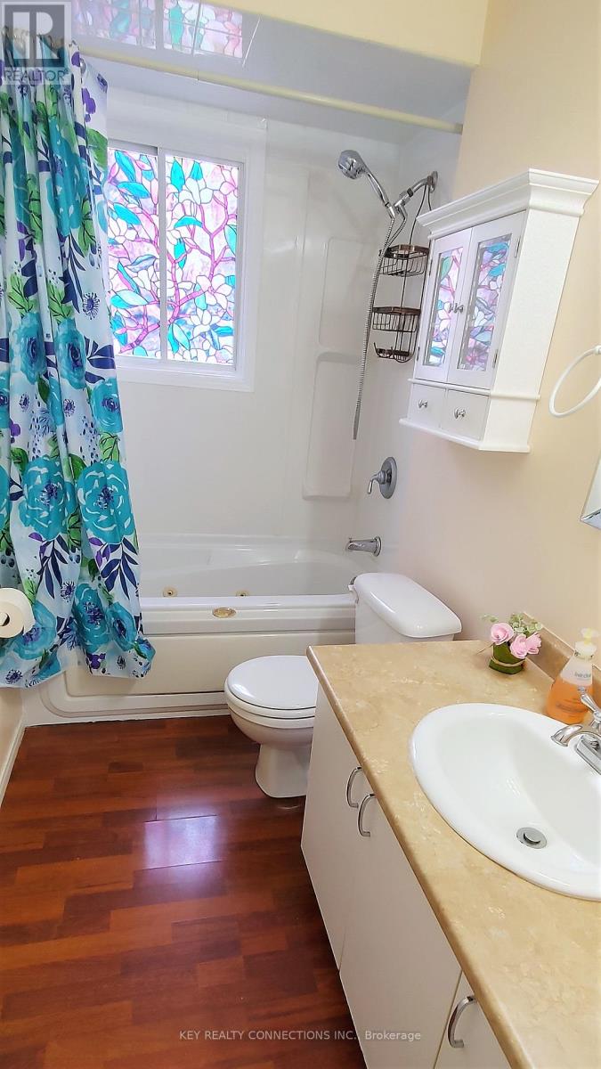 318 Michael Drive, Orangeville, Ontario  L9W 4M5 - Photo 12 - W12968870