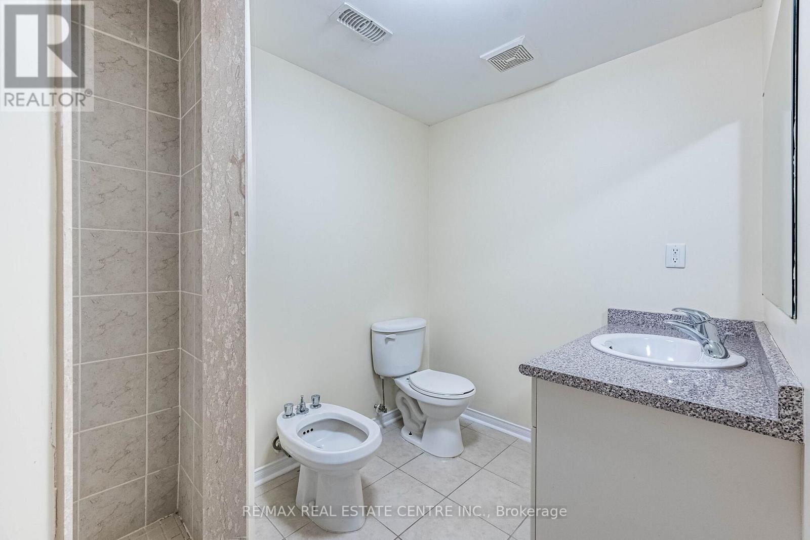 43 Briarcroft Road, Brampton, Ontario  L7A 1X7 - Photo 36 - W12968888