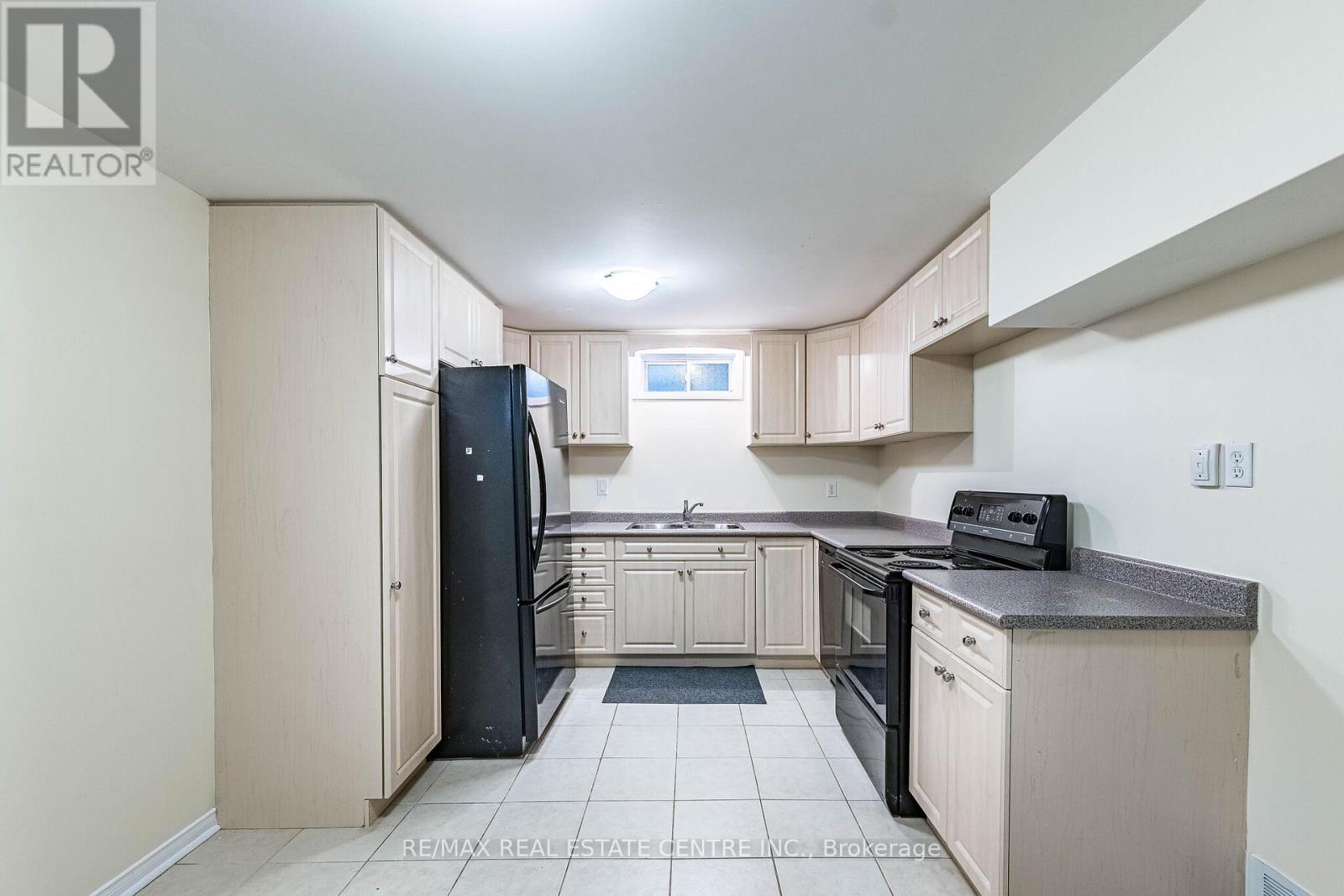 43 Briarcroft Road, Brampton, Ontario  L7A 1X7 - Photo 39 - W12968888