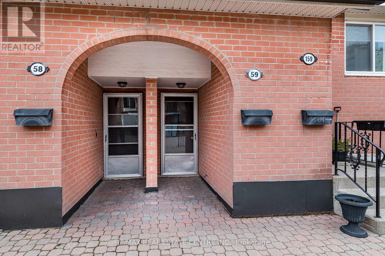 59 - 2170 Bromsgrove Road, Mississauga, Ontario  L5J 4J2 - Photo 2 - W12968890