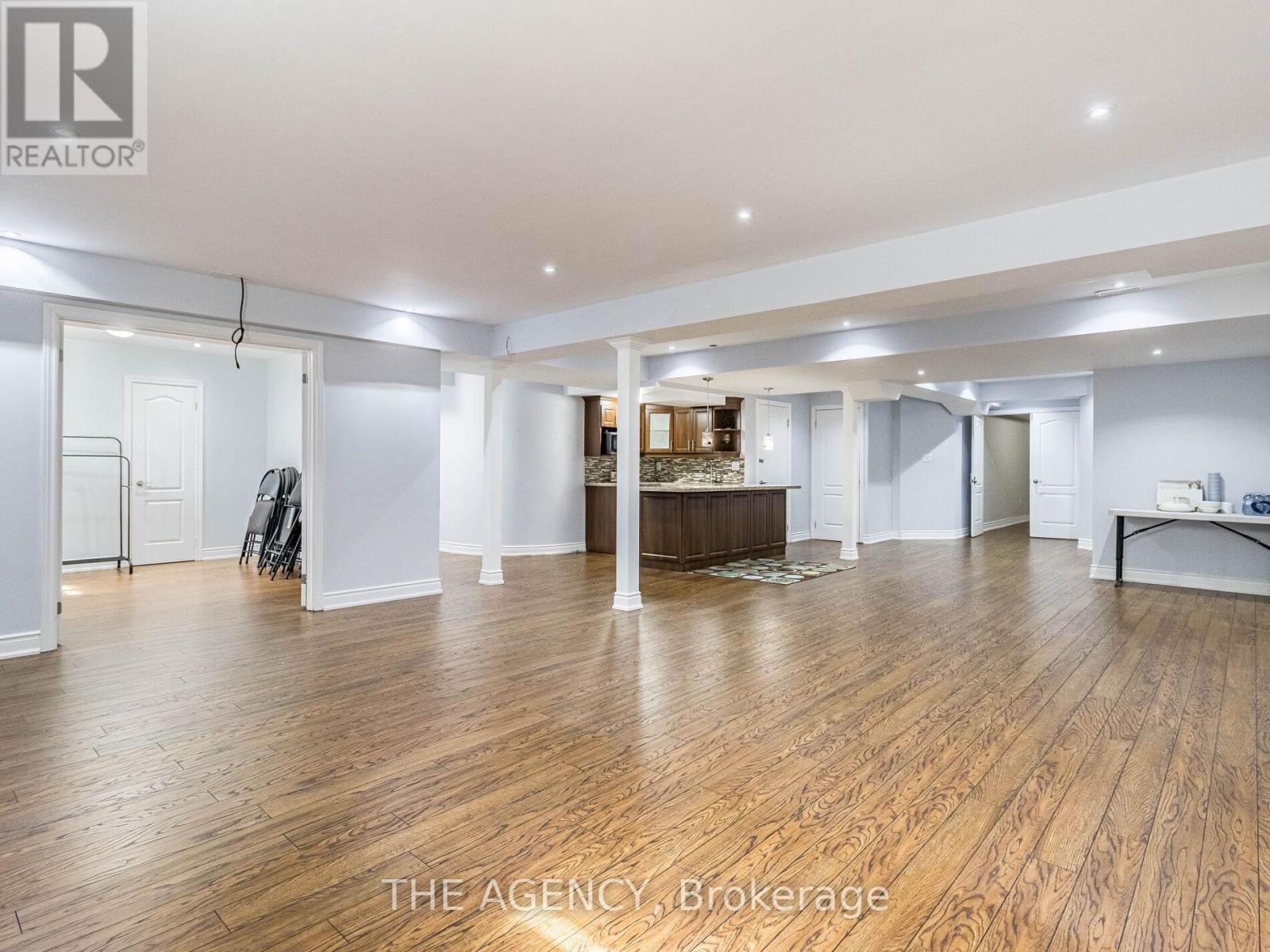 2340 Thruxton Drive, Oakville, Ontario  L6H 0C5 - Photo 35 - W12968910