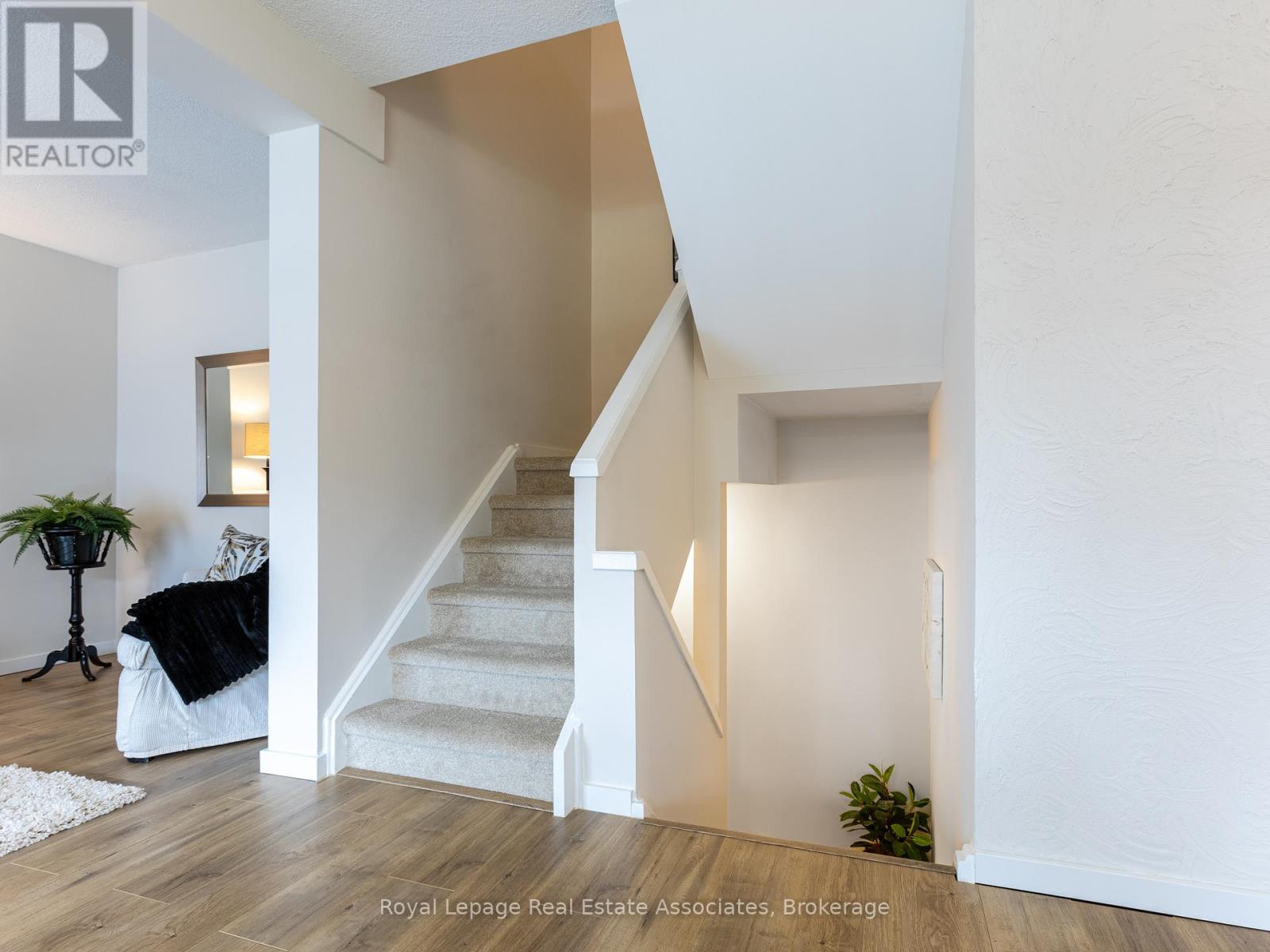 57 - 2605 Woodchester Drive, Mississauga, Ontario  L5K 2E3 - Photo 11 - W12968916