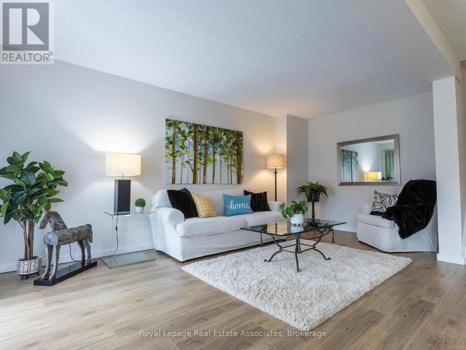 57 - 2605 Woodchester Drive, Mississauga, Ontario  L5K 2E3 - Photo 2 - W12968916