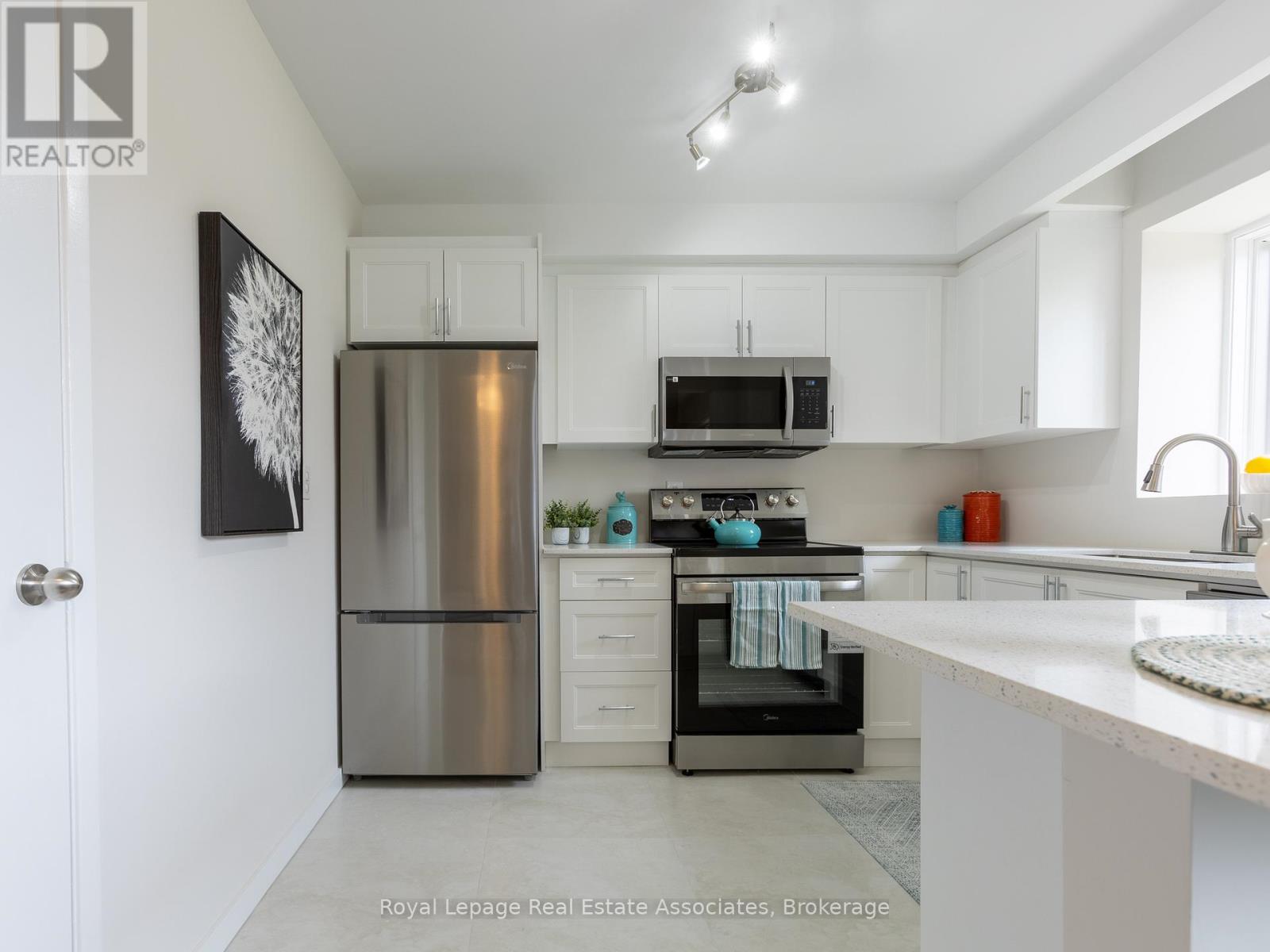 57 - 2605 Woodchester Drive, Mississauga, Ontario  L5K 2E3 - Photo 6 - W12968916